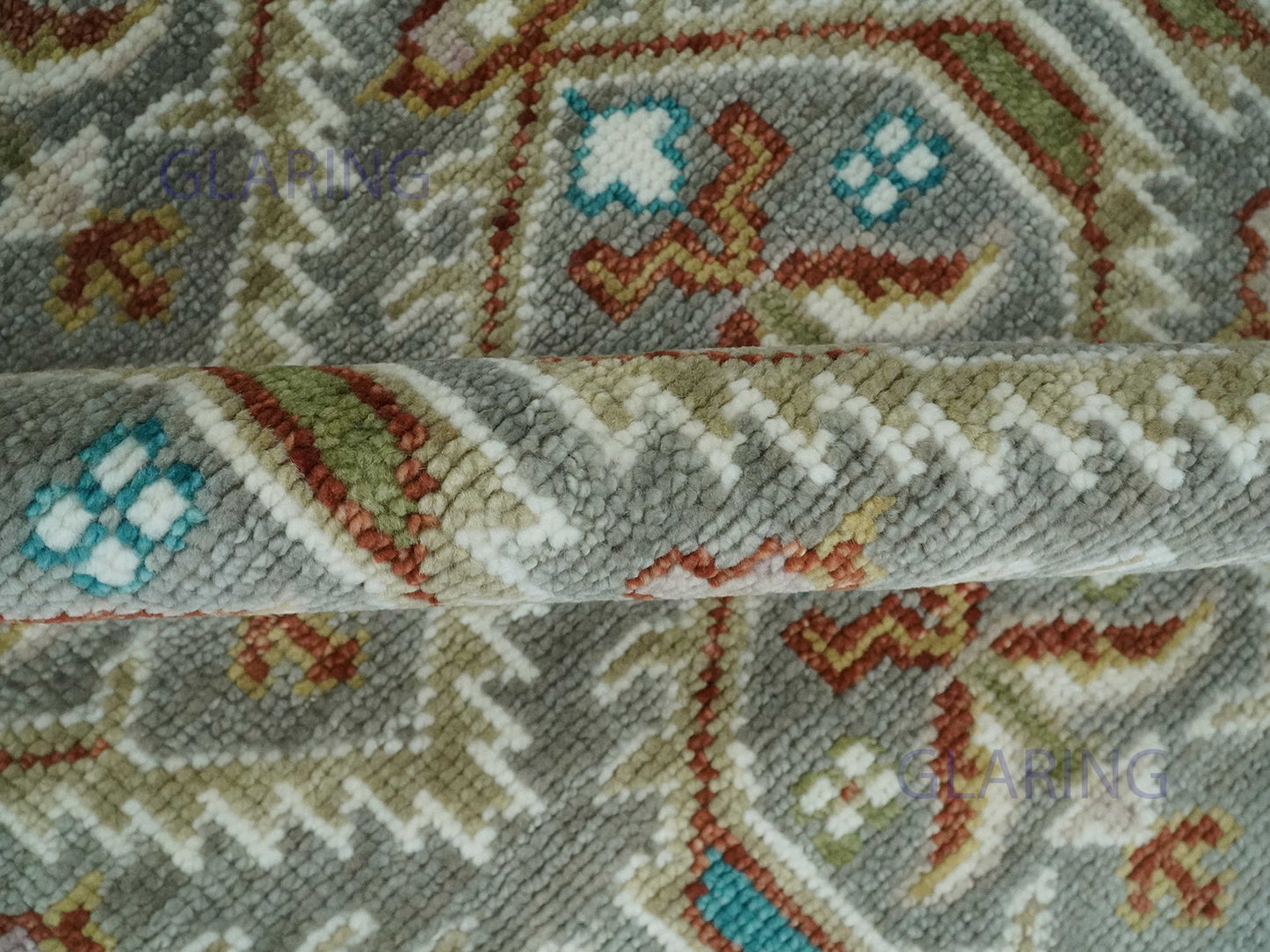 Hand-Knotted Traditional Rug | Oushak Design in Silver