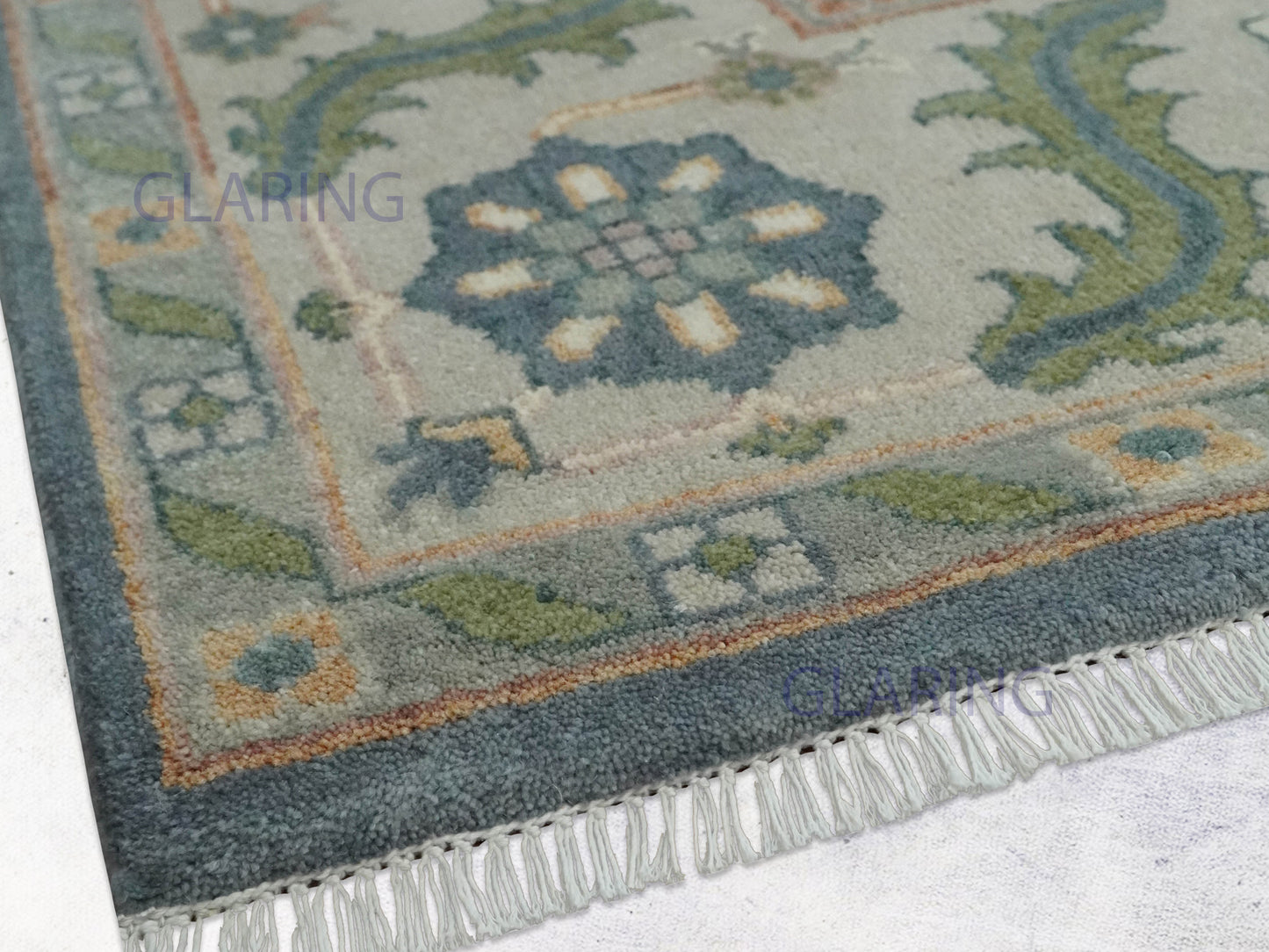 Hand-Knotted Traditional Rug | Serapi Design in Silver