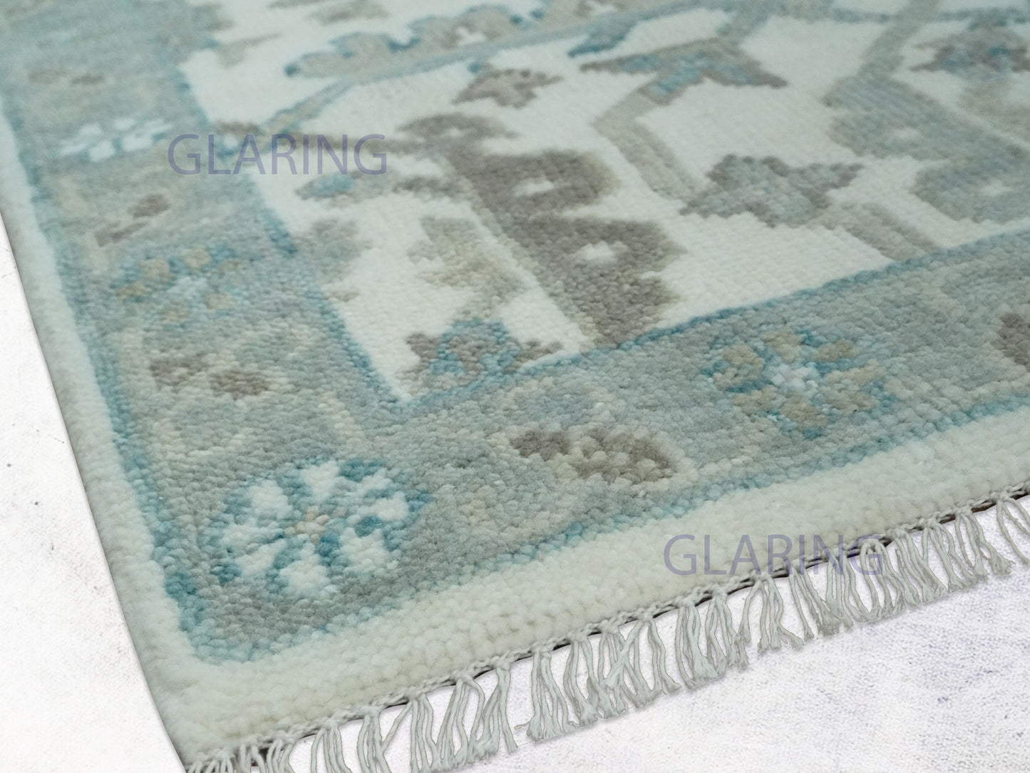 Hand-Knotted Traditional Rug | Oushak Design in Ivory & Grey