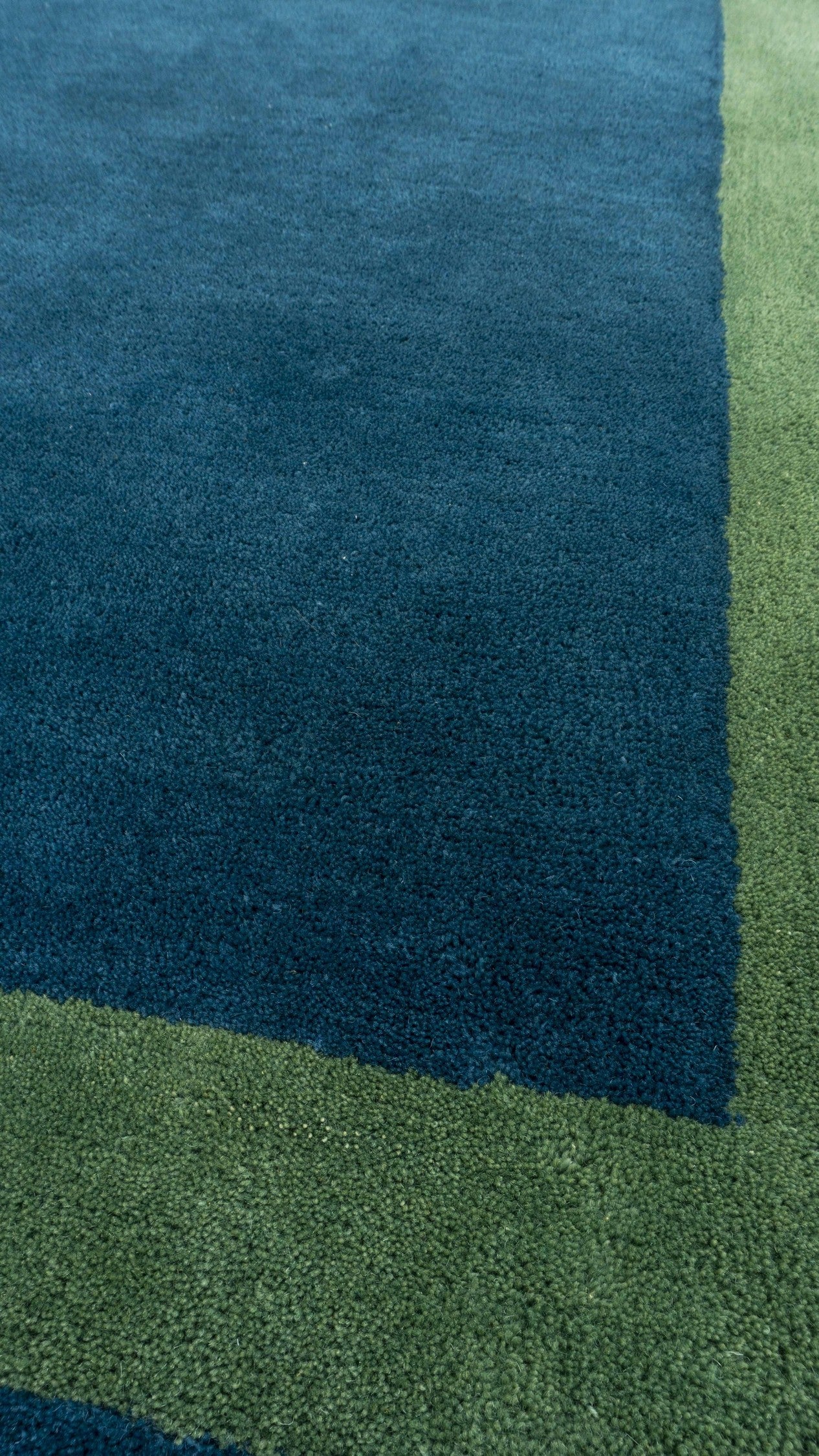 Handmade Hand-Tufted Modern Rug | Double Border Design in Green & Bottle Green