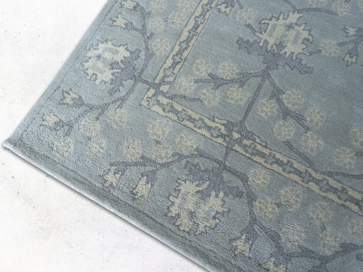 Handmade Traditional Rug | Floral Design in Grey