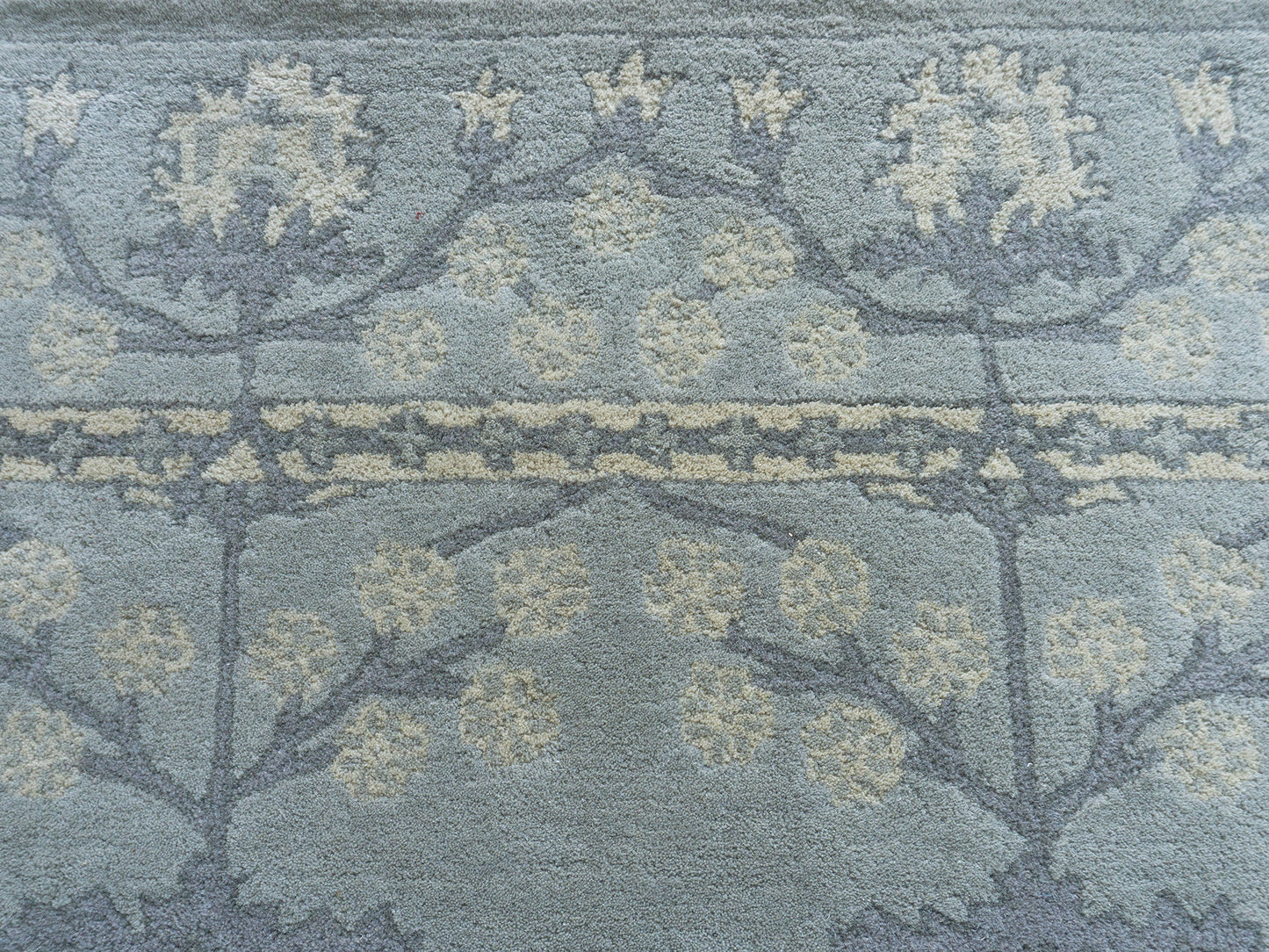 Handmade Traditional Rug | Floral Design in Grey