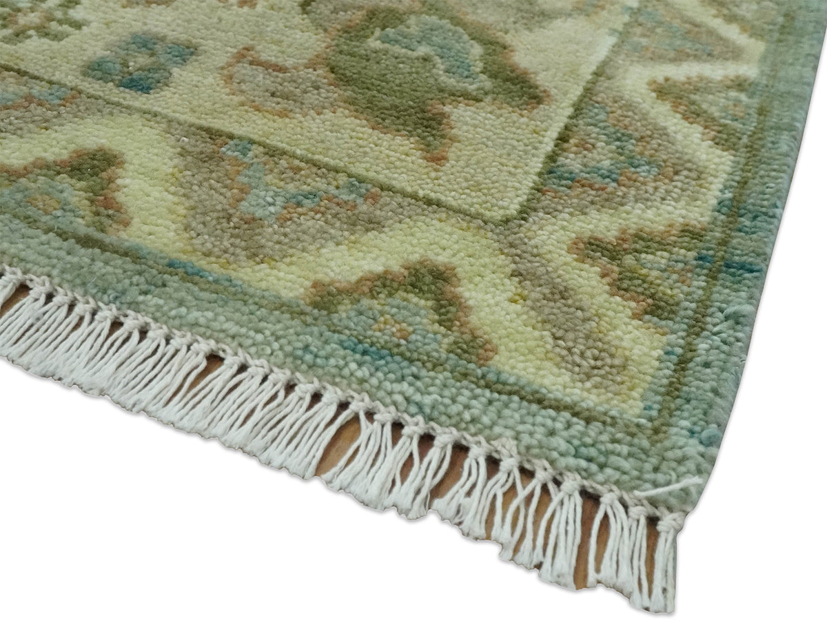 Hand-Knotted Traditional Rug | Oushak Design in Grey