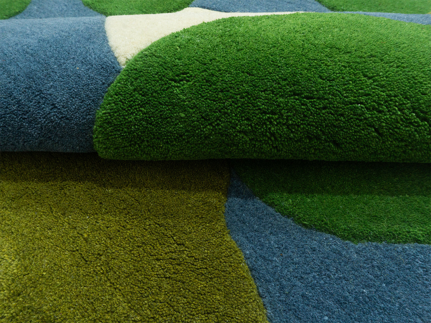 Abstract Green Wool Rug | Hand-Tufted Organic Modern Area Rug