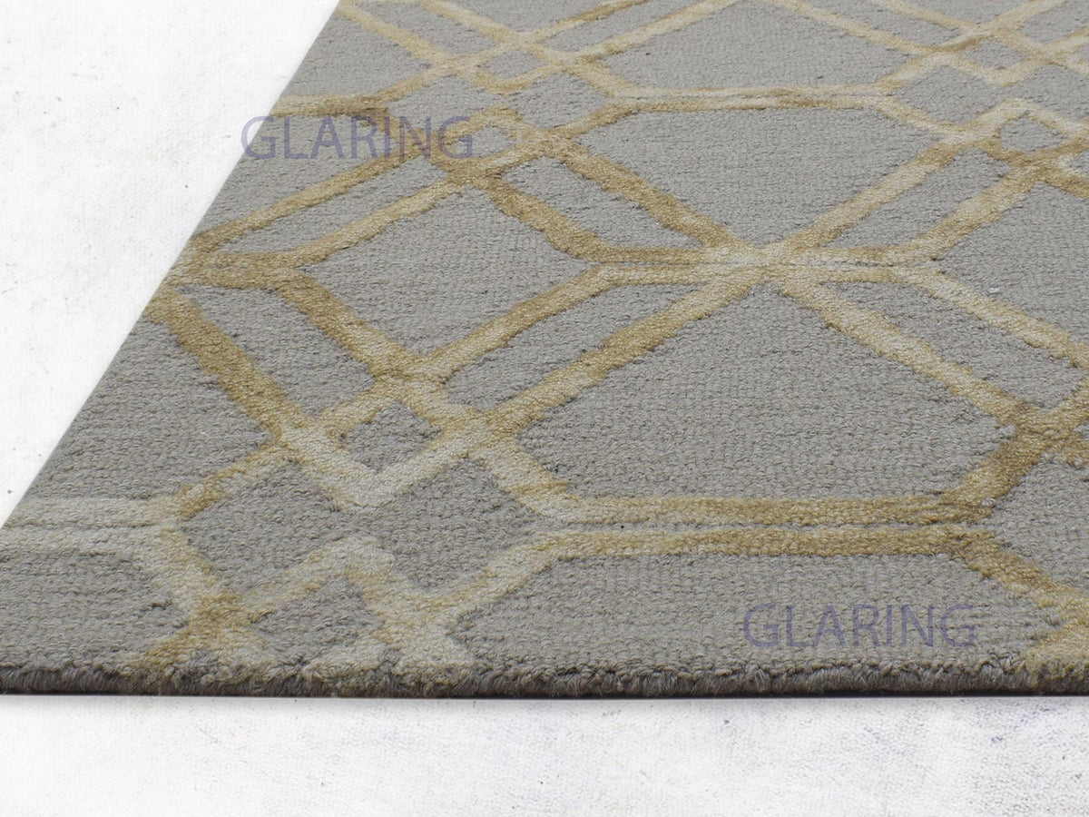 Modern Grey and Gold Wool Rug with Geometric Lattice Design