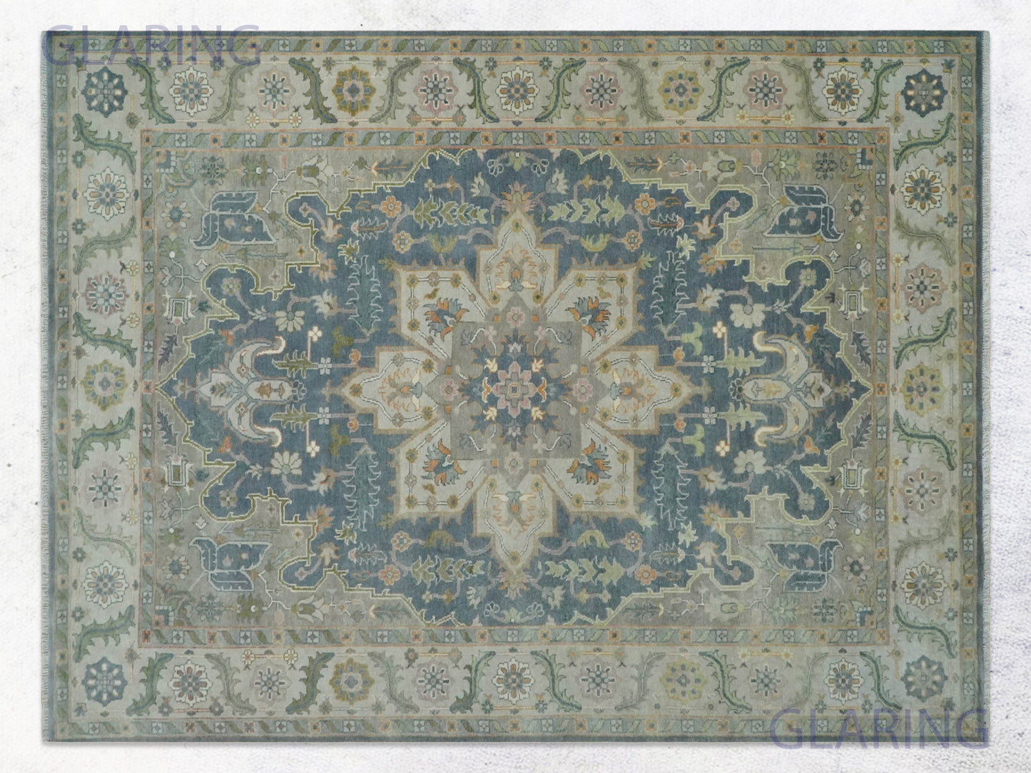 Hand-Knotted Traditional Rug | Serapi Design in Silver